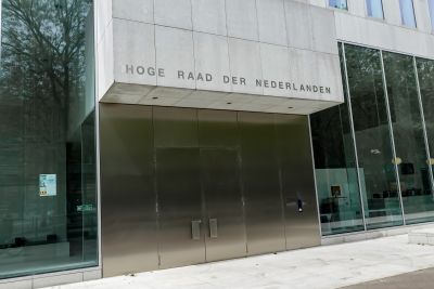 Hoge Raad: ondersteuning tuchtcolleges advocatuur is btw-belaste dienstverlening, ook als een derde betaalt